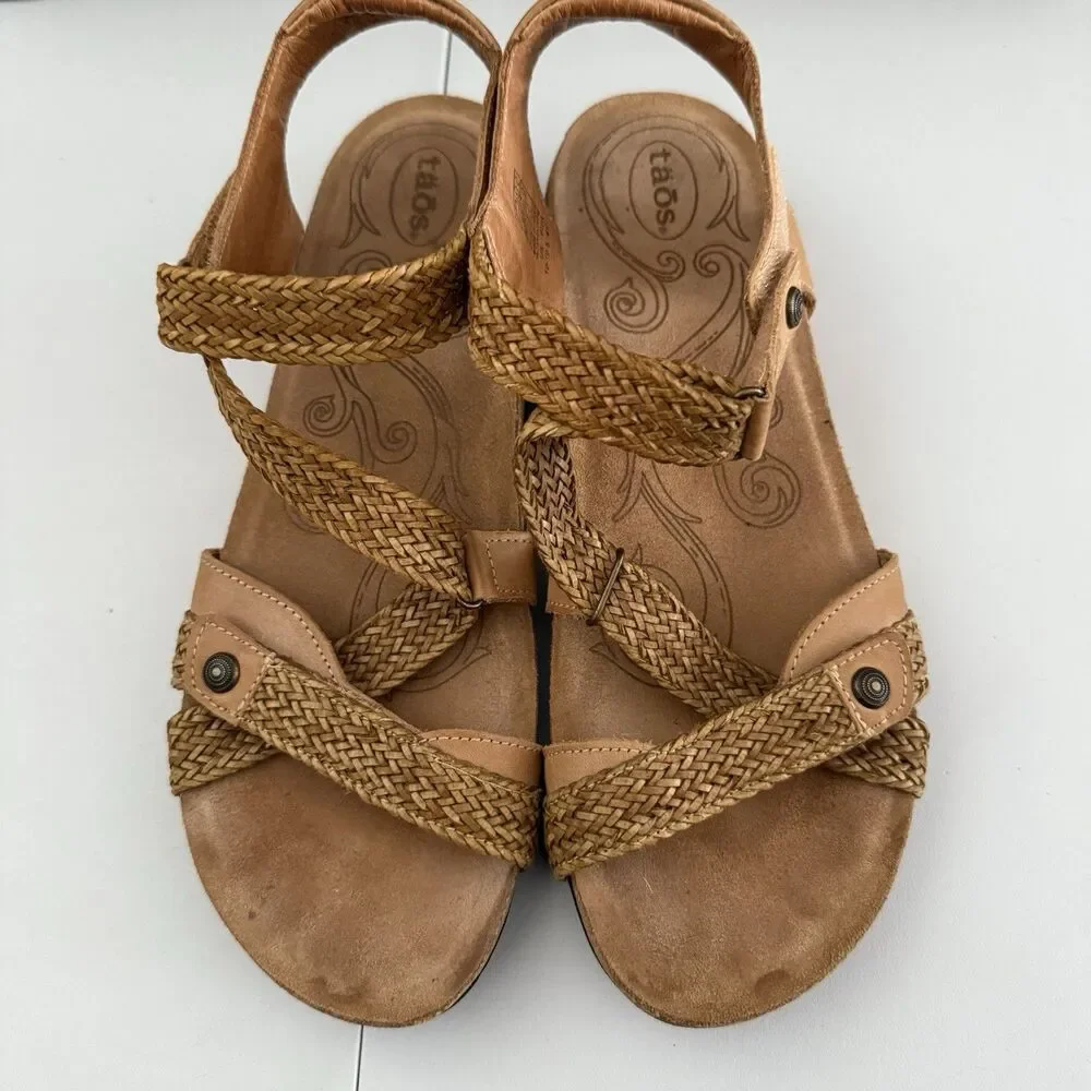 Taos Trulie Camel Sandals Womens US Size 10/10.5 EU 41